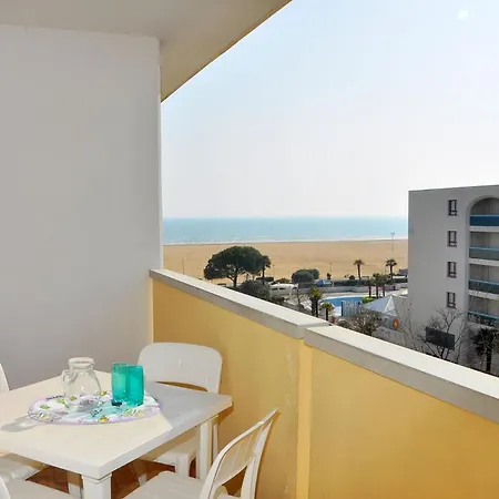 Modern With Seaview Balcony Apartmán