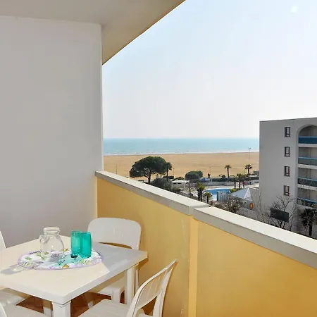 Modern With Side Sea View Balcony Апартаменты