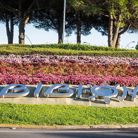 Apartament Modern With Side Sea View Balcony *
